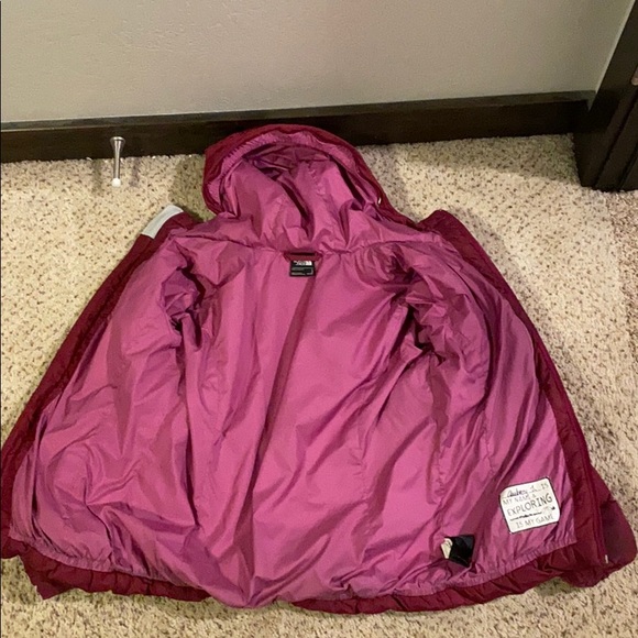 Girl’s North Face Roxbury Pink Gotham Down Jacket - Picture 5 of 11